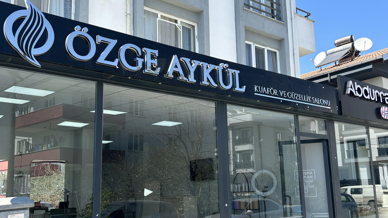 Özge Aykül Kuaför Ve Güzellik Salonu kır düğünü mekanı — Altıeylül
