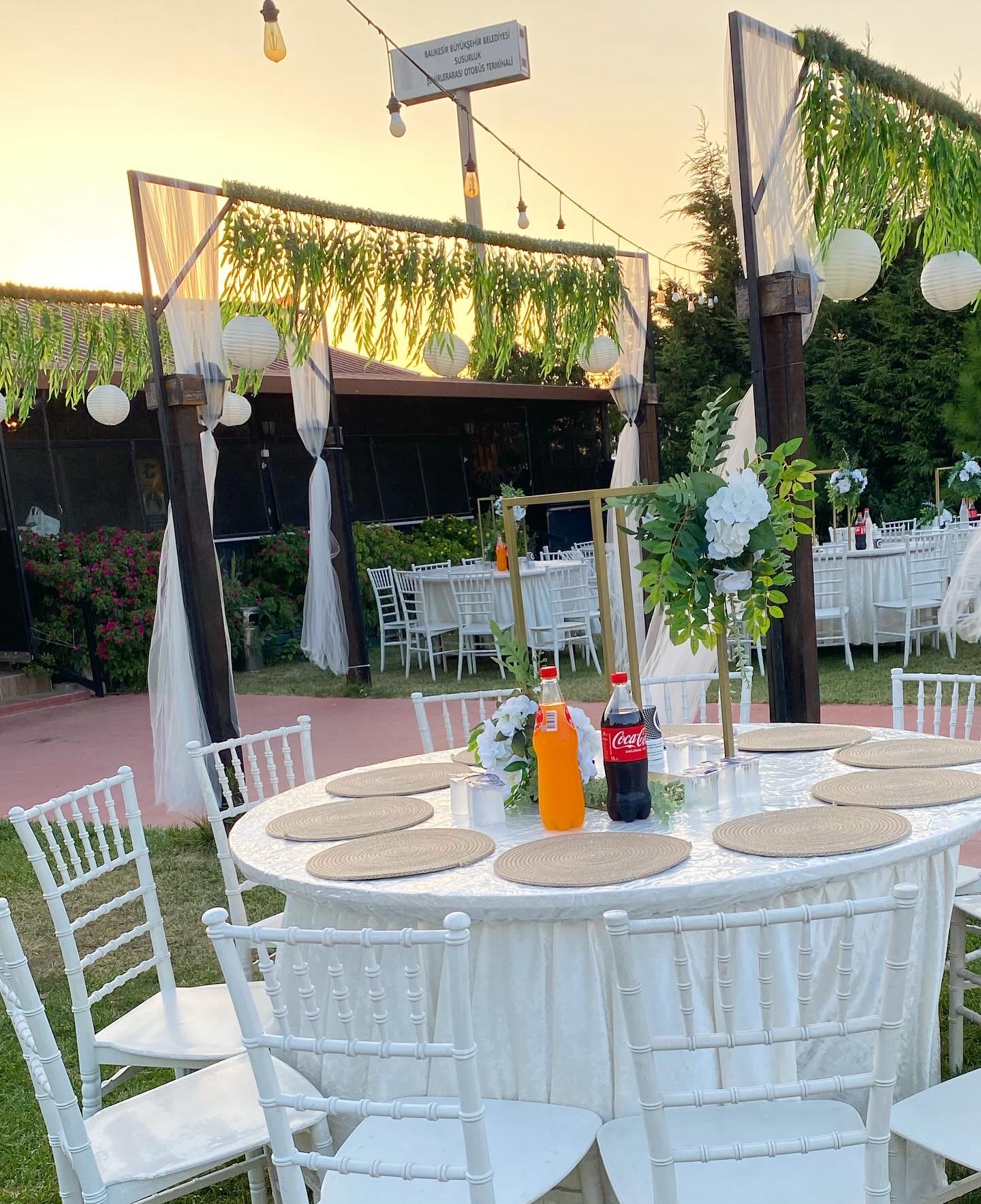 Sadıçoğlu Garden Class Kır Düğün Salonu & Kafe kır düğünü mekanı — Susurluk